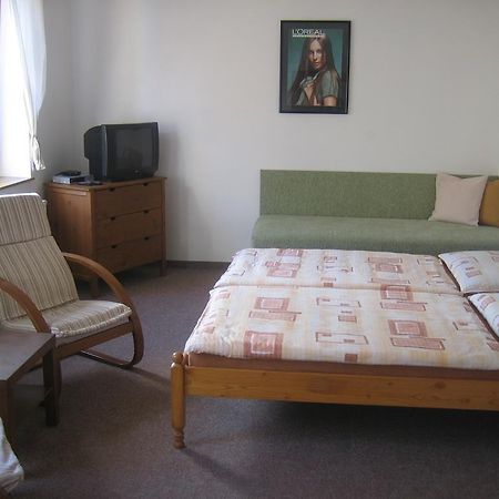 Apartmany Врхлабі Екстер'єр фото